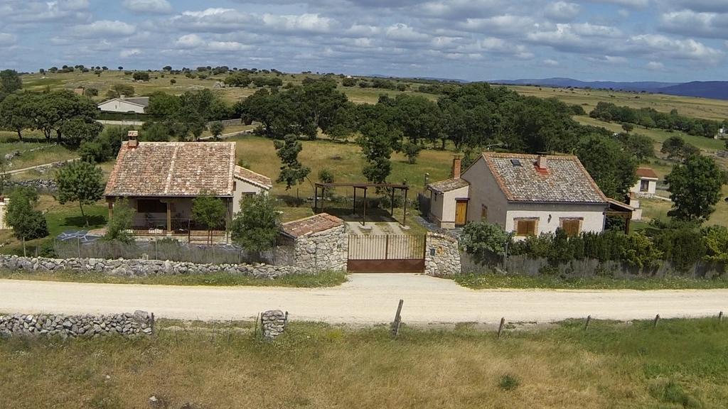 Balcon De Nut I Y II Guest House Losana de Piron Exterior photo