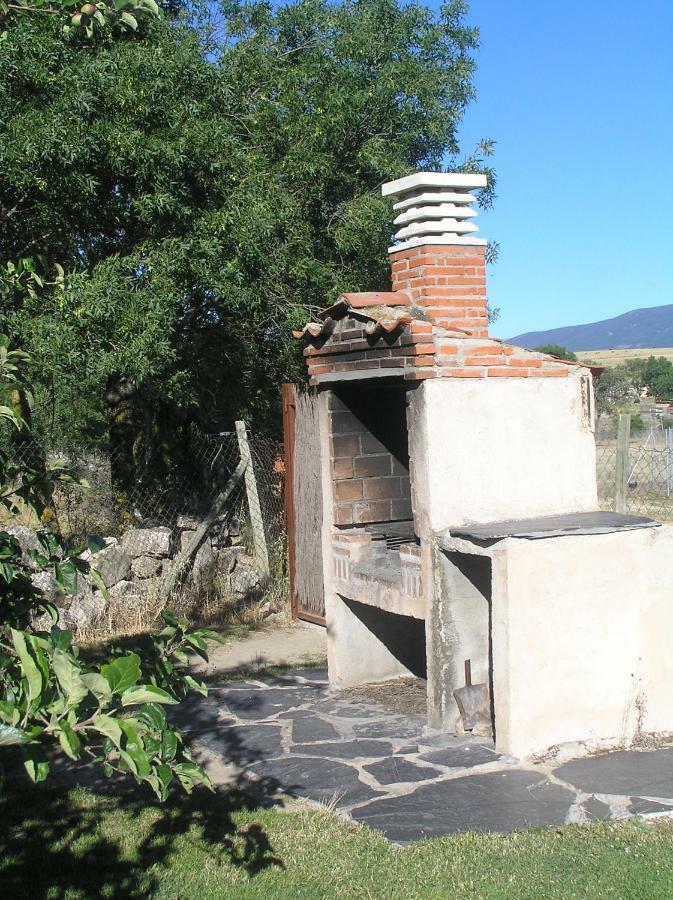 Balcon De Nut I Y II Guest House Losana de Piron Exterior photo